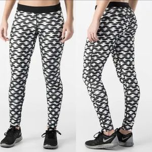 nike fringe training tights